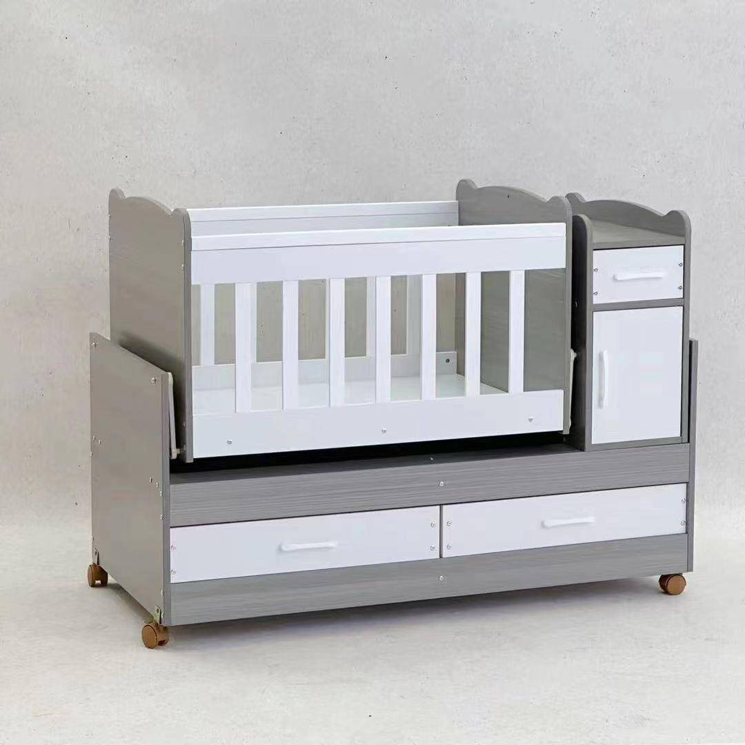 berceau en bois avec rangements